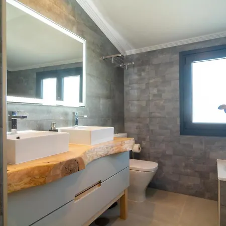 In Chapas Playa With Private Heated Pool Marbella